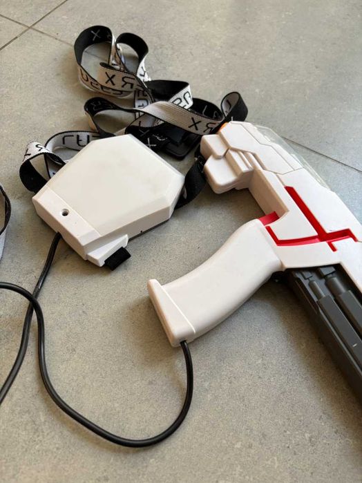 Doua pistoale cu laser Laser X
