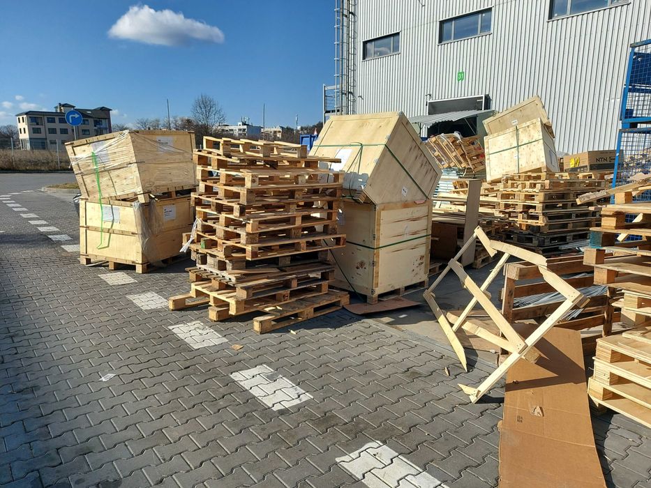 Безплатно !!Счупени палетa .