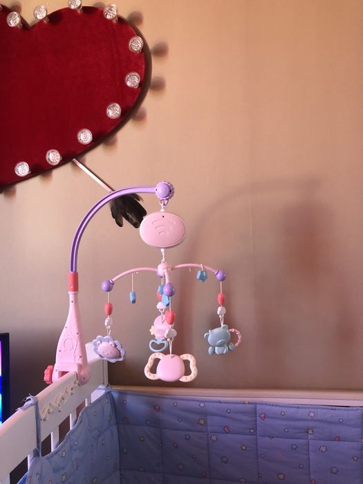 Игрушки подвесные на кровать