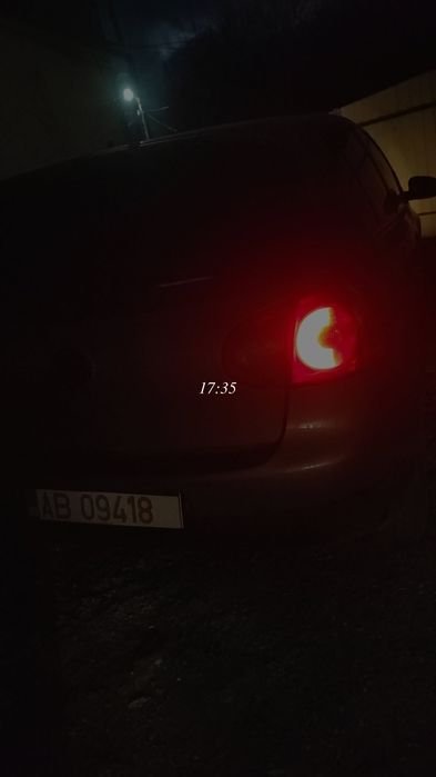 Vând Golf 5 1.9 TDI