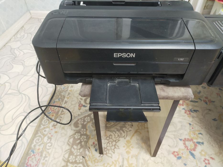 Продам цветной принтер Epson