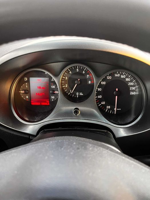 Seat Leon 1.8 Benzină – „Albă ca Zăpada” își caută o nouă casă!