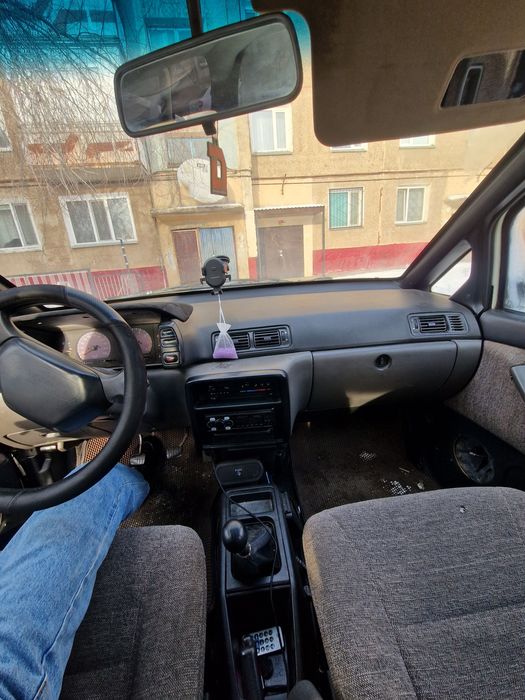 Nissan Prairie продам