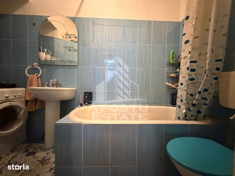 Apartament cu 2 camere, centrala proprie,  teren 99 mp, zona Iosefin