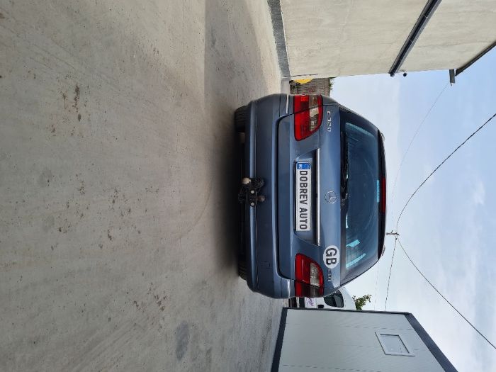*** САМО НА ЧАСТИ *** Мерцедес Е320, комби, Авангард