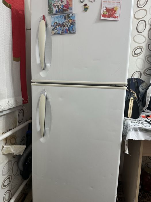 Продам рабочий холодильник, б/у в хорошем состоянии