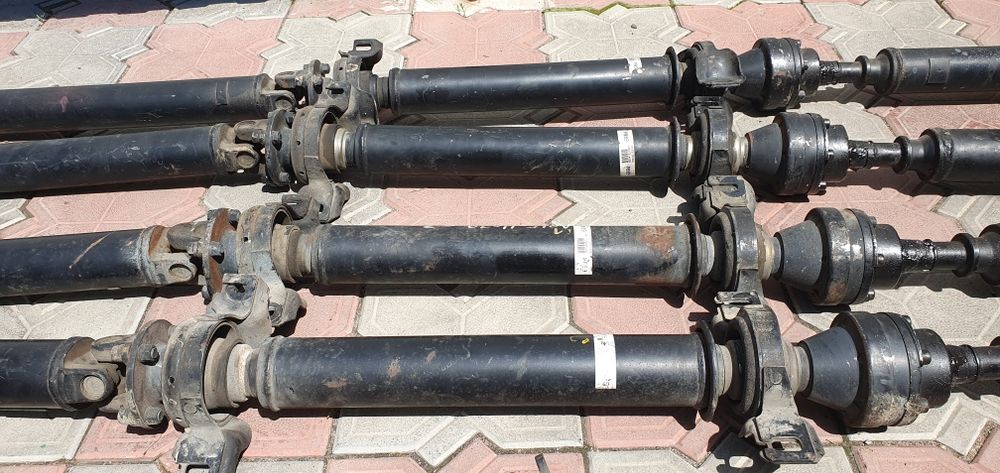 Карданный вал на лексус Rx 330,350.