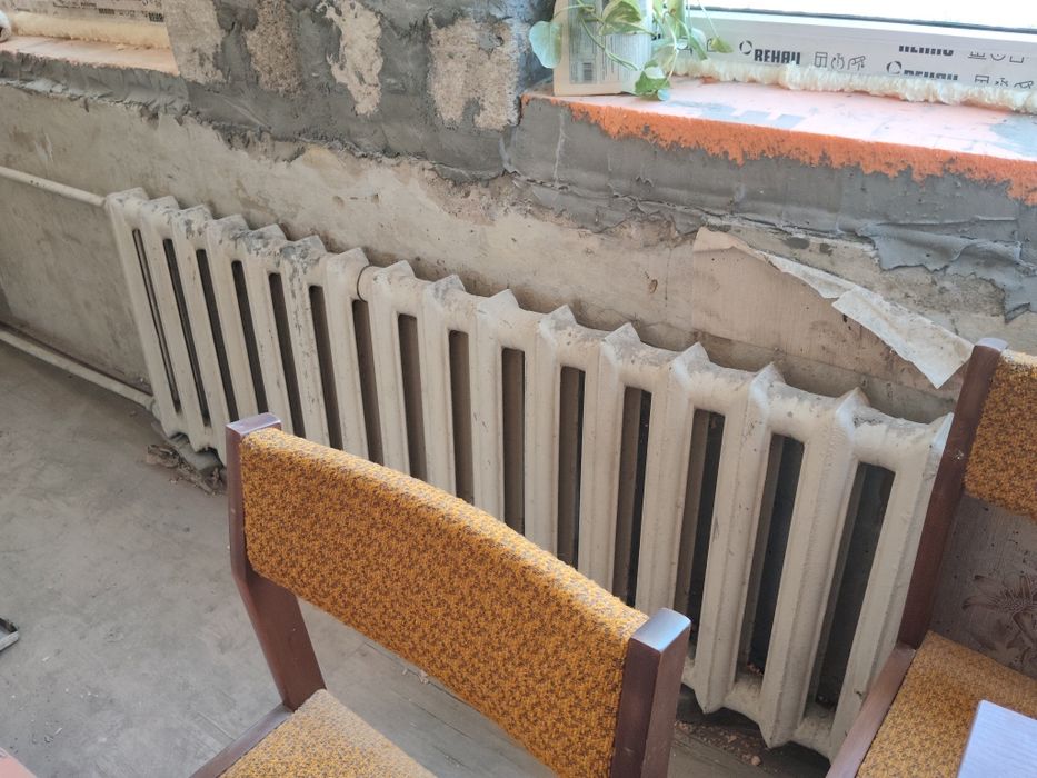 Продам (рабочий) чугунные батареи