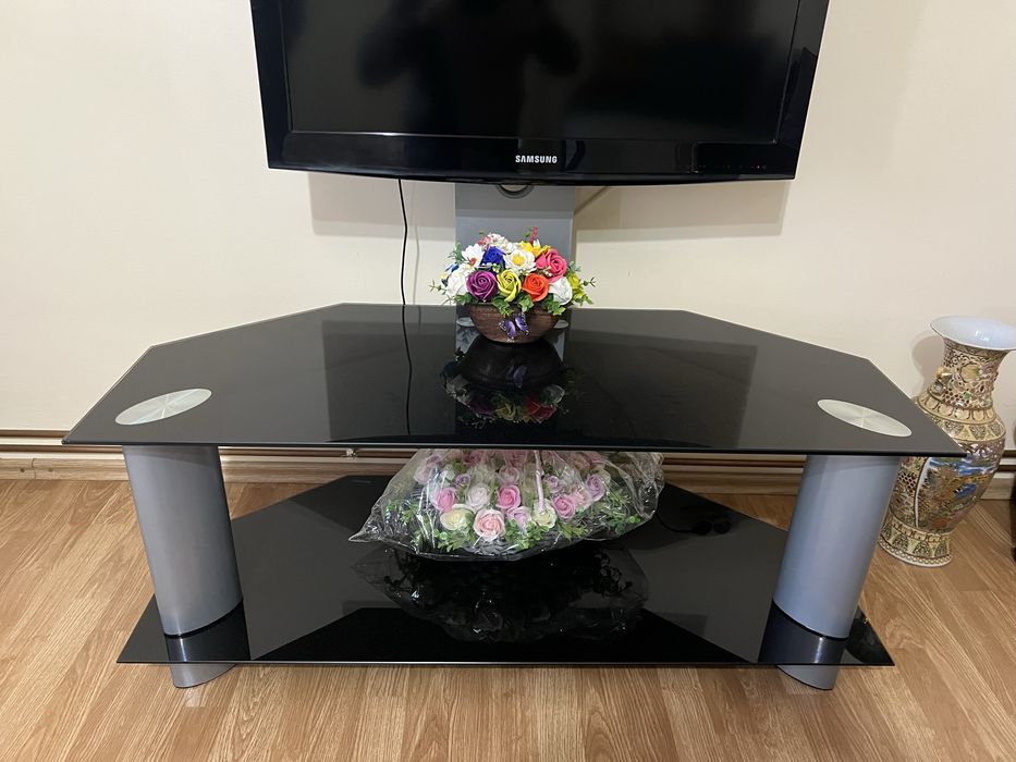 Masa cu stand pt TV