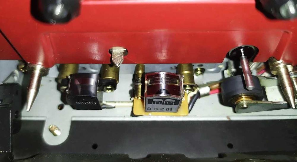 кассетная дека Sansui D-570