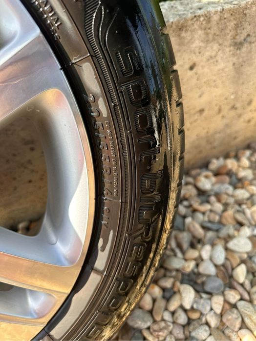 Set 4 Jante Aliaj VW 16" + 2 Anvelope Dunlop + 2 Anvelope Radburg 205/55R16
