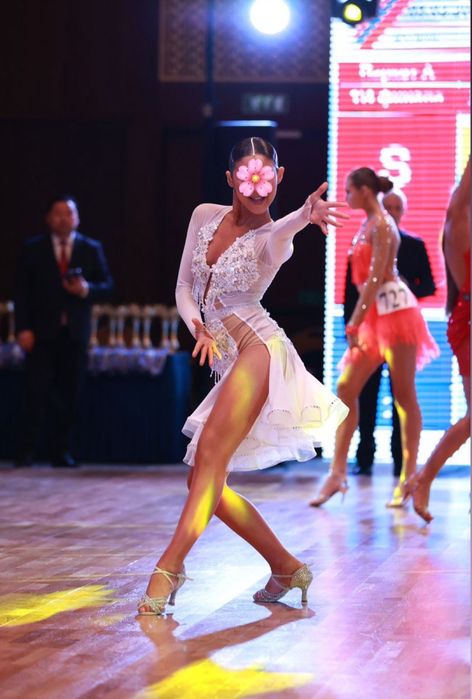 Платье для спортивно-бальных танцев