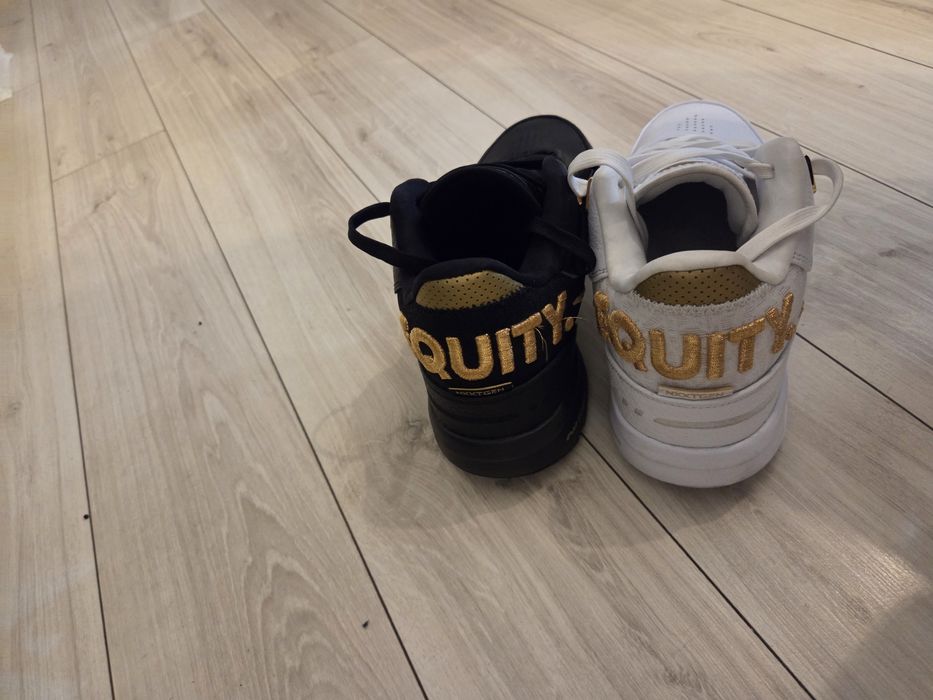 Papuci de baschet LeBron NXXT Gen alb cu negru