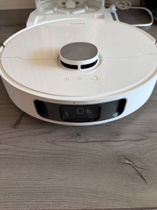 Dreame Bot L10S Ultra Robot Vacuum Mop
