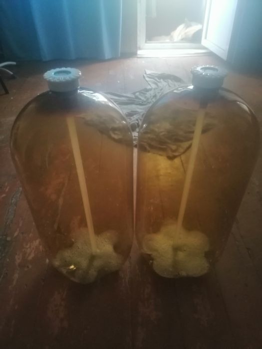 Продам две ёмкости по 30л