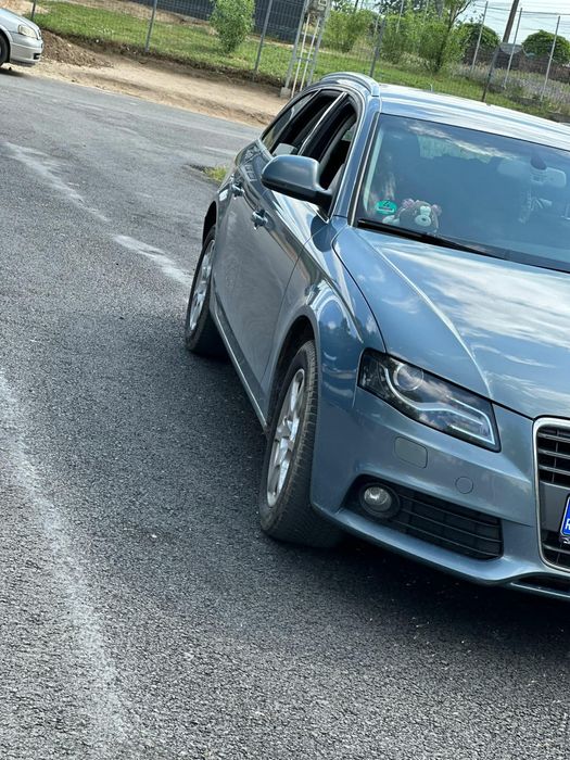Audi  A4. b8 2.0 D vand / schimb