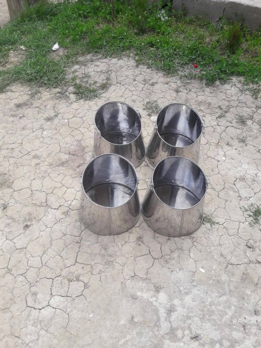 Vand crinta galeți de muls oi   cazane  de urdit din inox alimentar pr