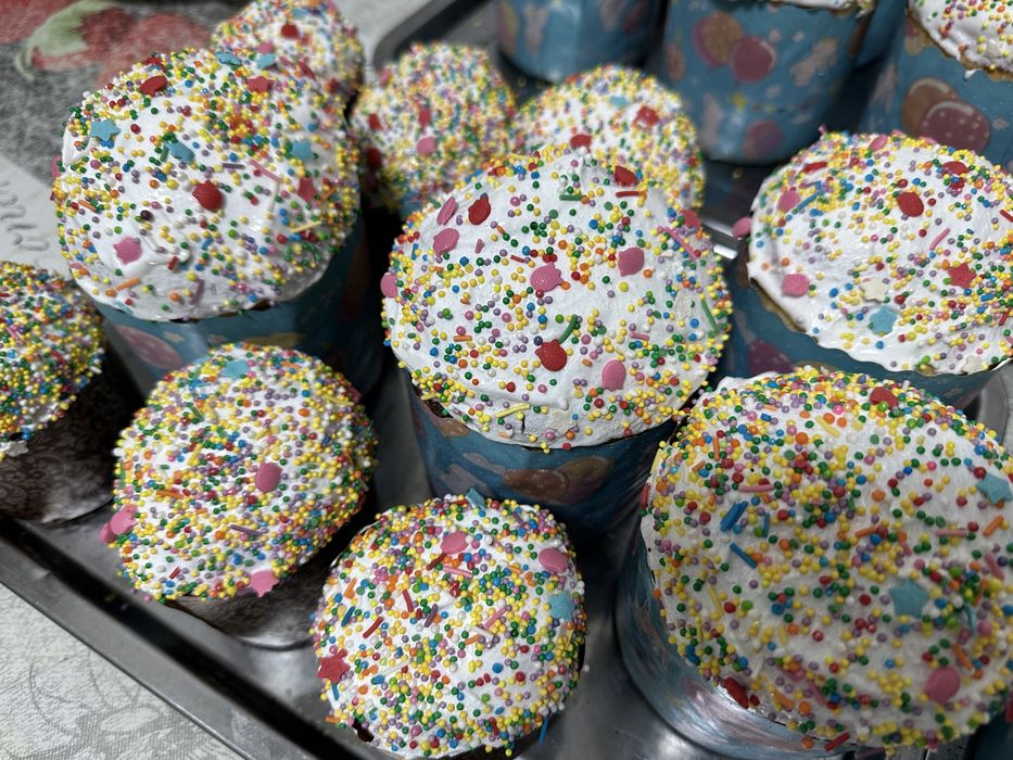 Манты, пельмени, вареники, салаты