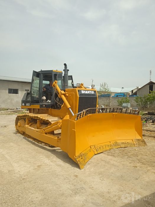 Arenda buldozer shantu sd 22 sd 23 bor