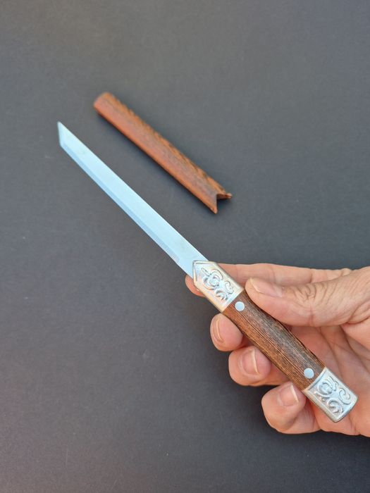 Компактен нож с кания  KN01