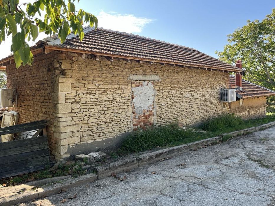 Продава се Къща в с. Пороище, Област Разград - 60 кв.м за 638 €/кв.м - Снимка #1