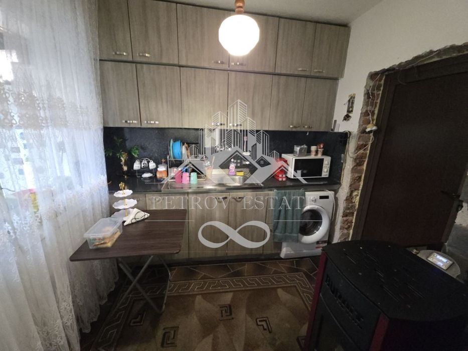 Продава се Етаж от къща в Велинград - 70 кв.м за 572 €/кв.м - Снимка #2