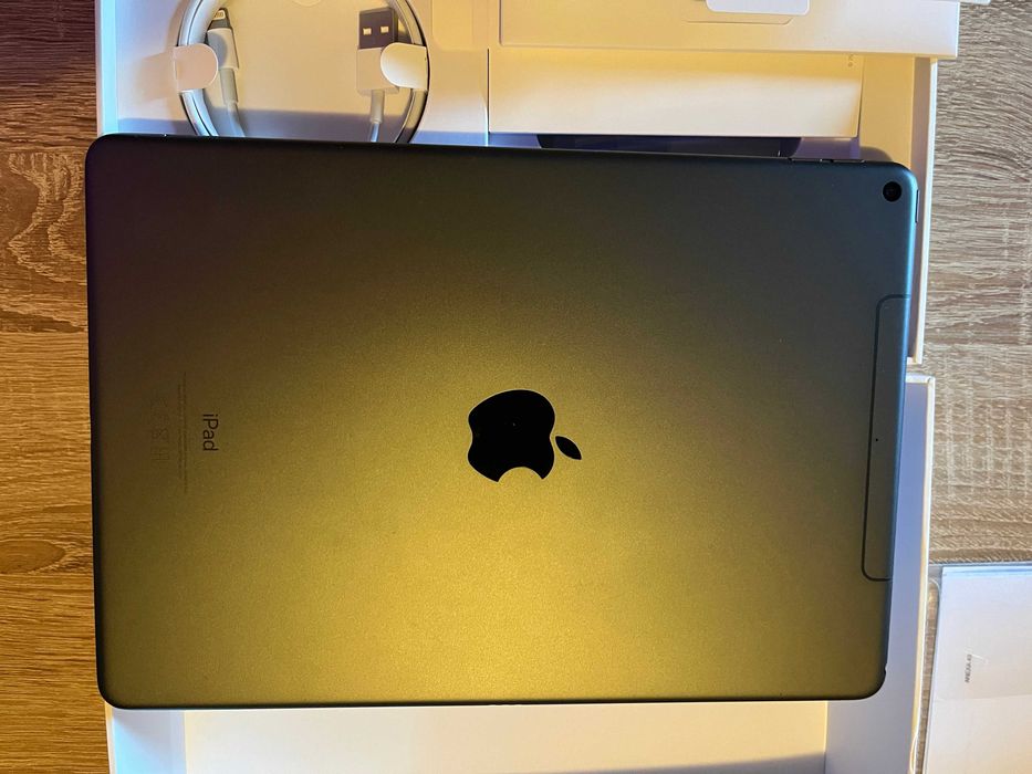 Ipad air  3 de 10.5 wi-fi+celular 64 GB