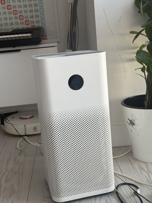 Б/у очиститель возлуха xiaomi с евро вилкой