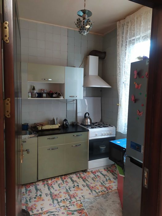 Продам 4-комнатная квартиру метро Чиланзар