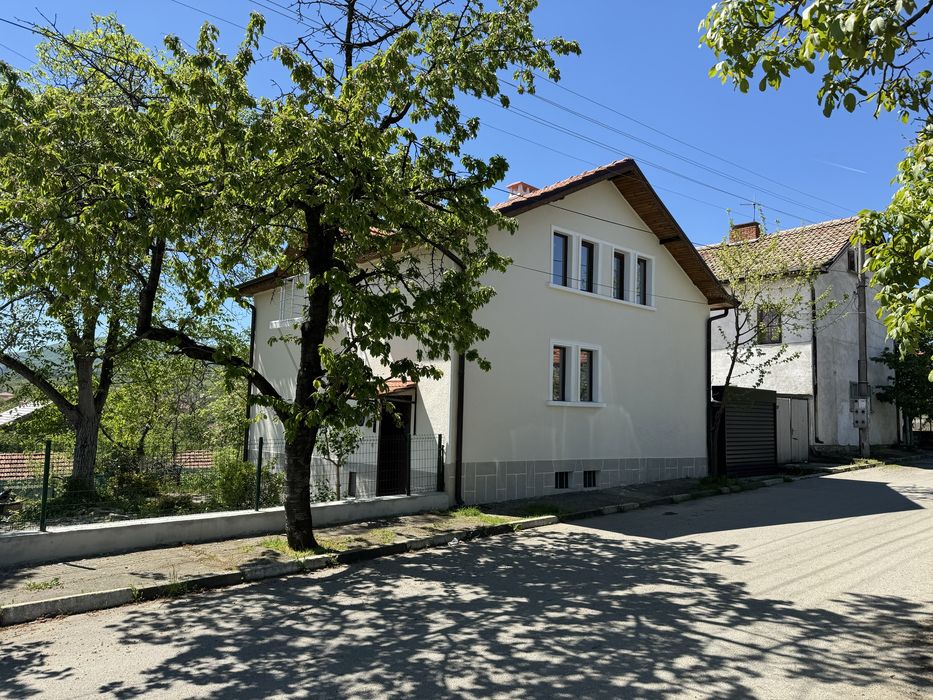 Продава се Къща в Казанлък - 155 кв.м за 938 €/кв.м - Снимка #6