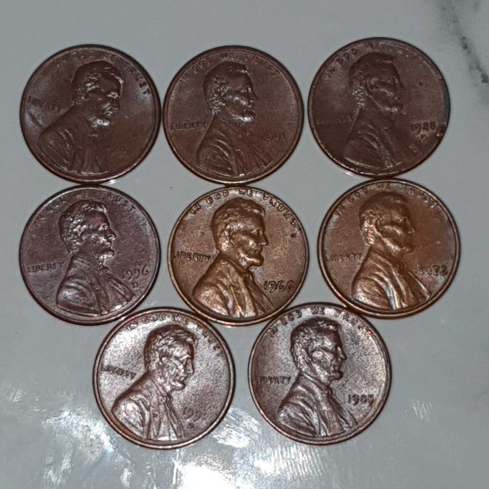 Monede de vanzare daca cineva le doreste..