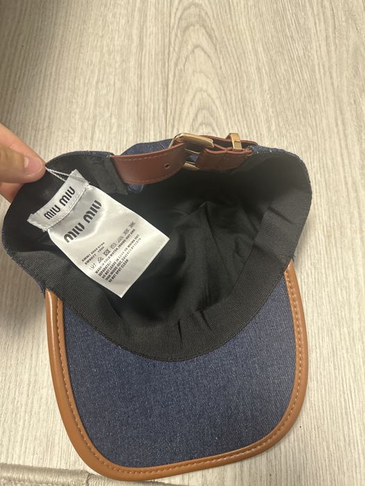 Sapca Miu Miu de piele bleu