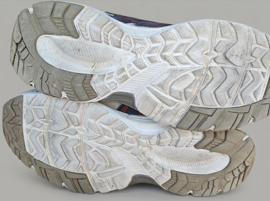 Кроссовки ASICS GEL