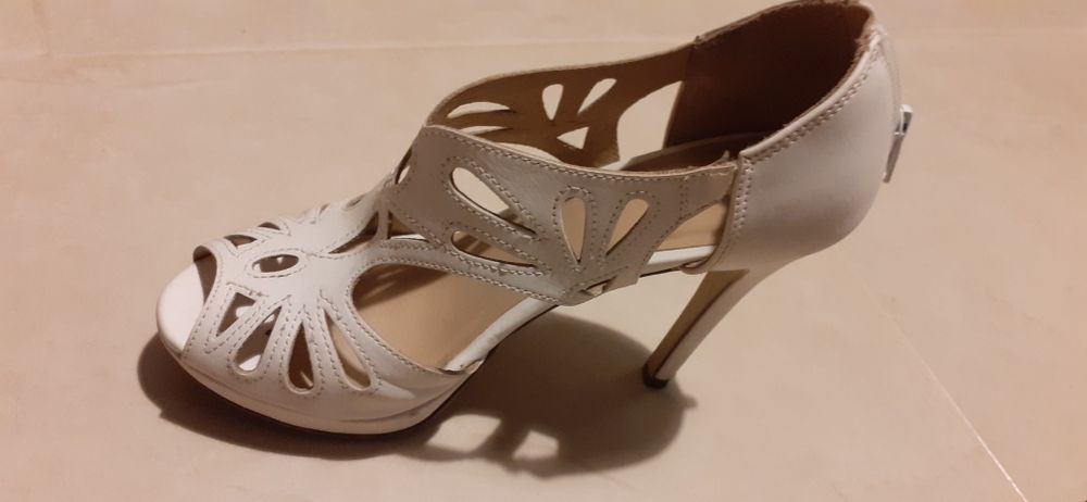 Pantofi mireasa numarul 38 cu toc 12 cm, platforma 2cm