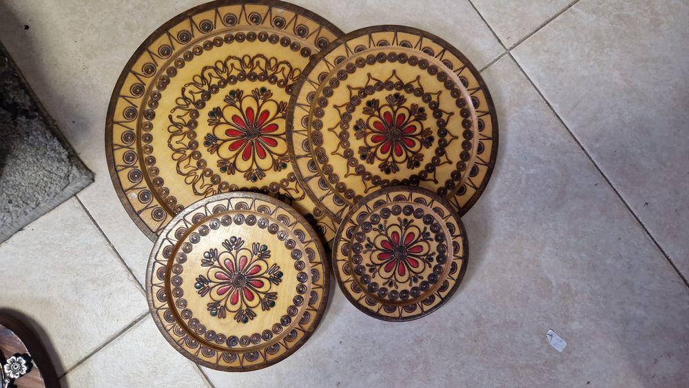 Разпродажба сувенири дърво