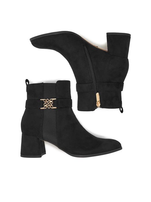 Чисто нови велурени  боти