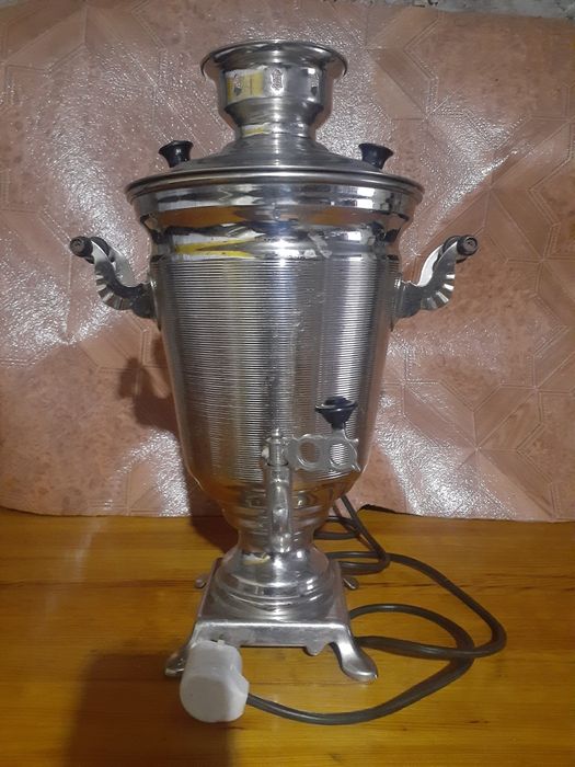 Продам электрический самовар.