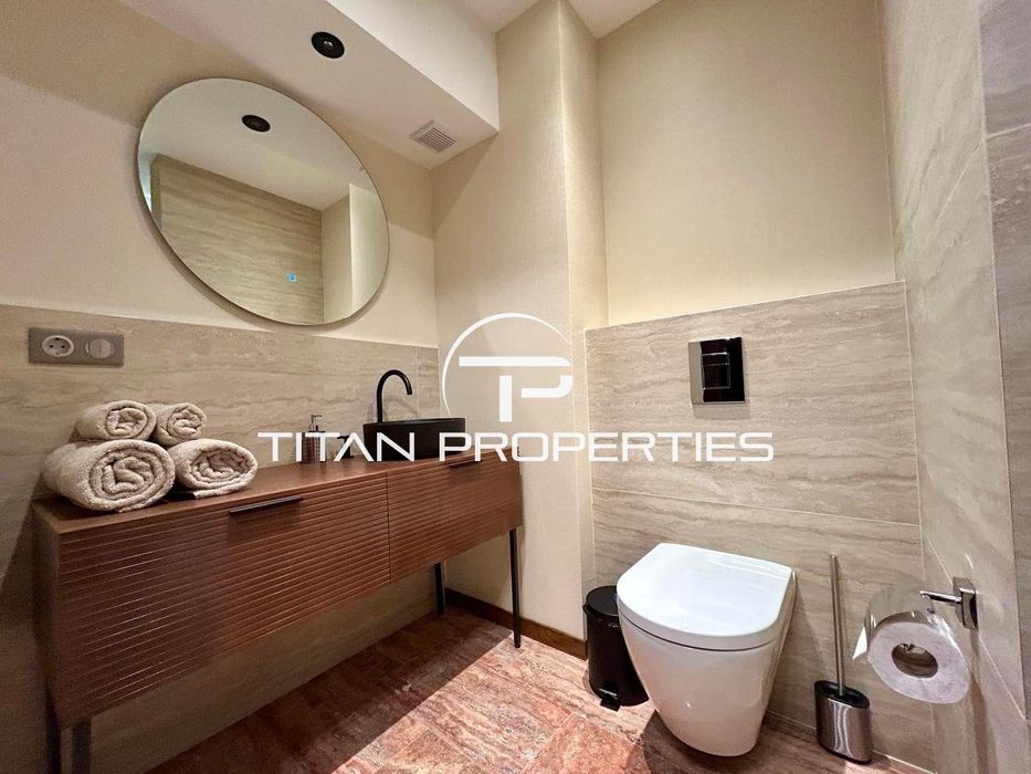 Уникален четиристаен апартамент в район Западен