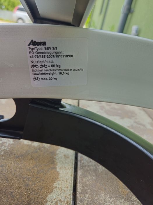 Suport pentru 2 biciclete Atera cu rabatare