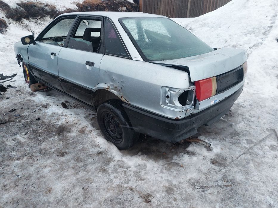 Продам ауди  80 б3 по запчестям