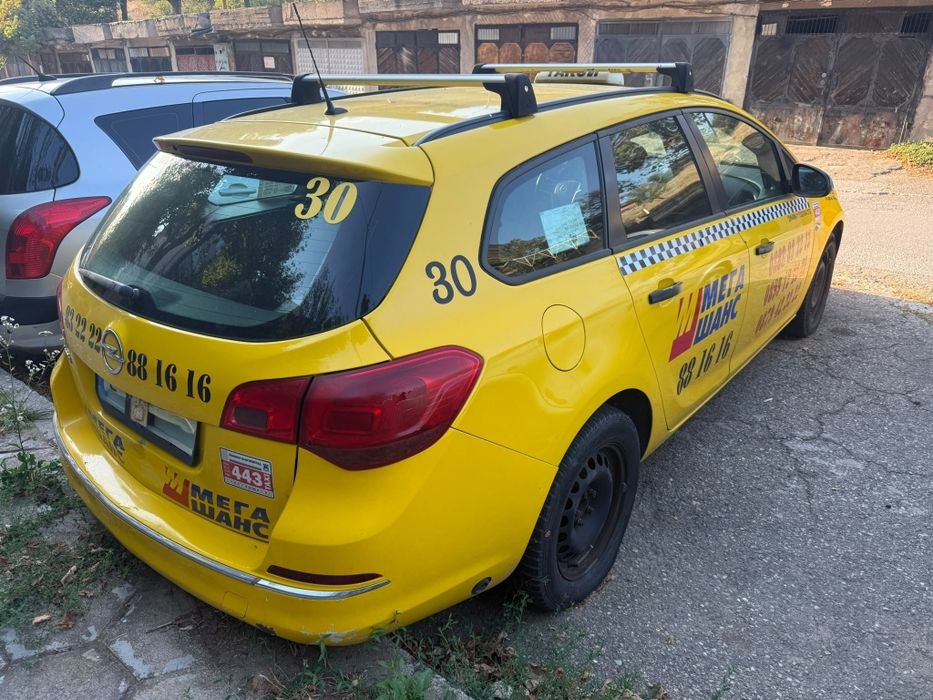 Opel Astra j sports tourer A16xer. На части.