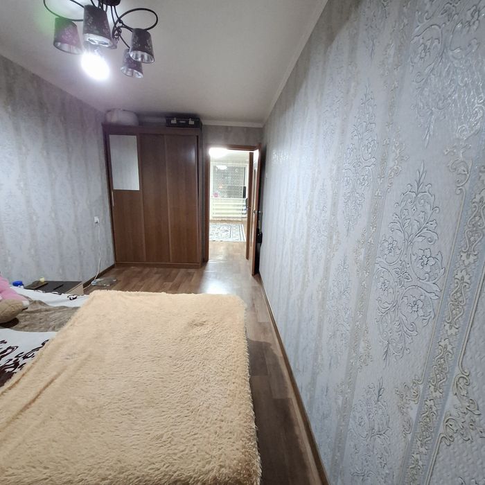 Продам 2хком квартиру район Айсберга.