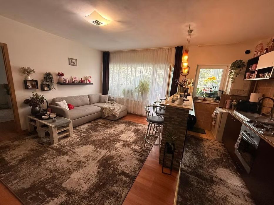 Vand apartament 2 camere