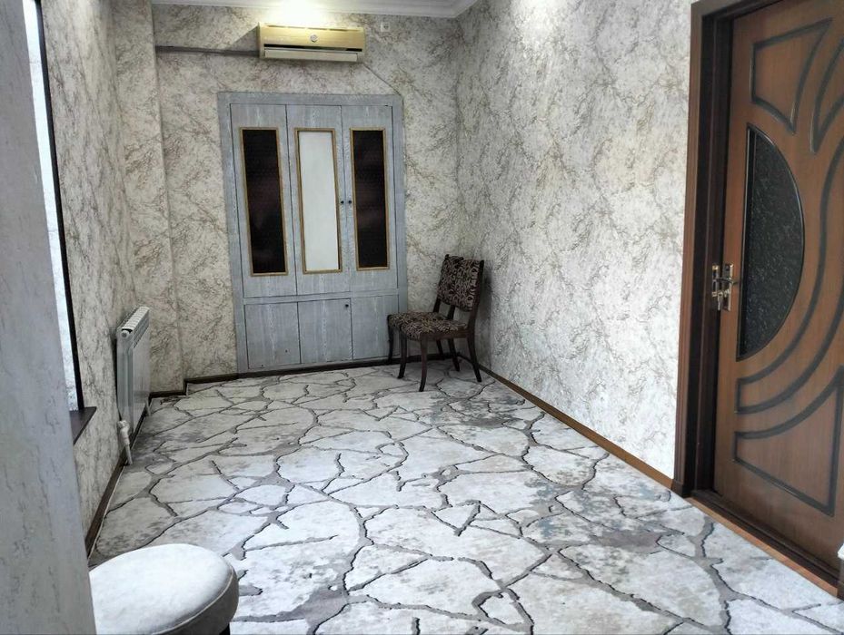 Hovli sotiladi 2,5 sotix