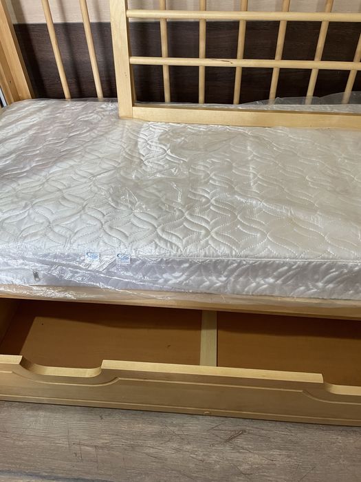 Продаю детскую кроватку