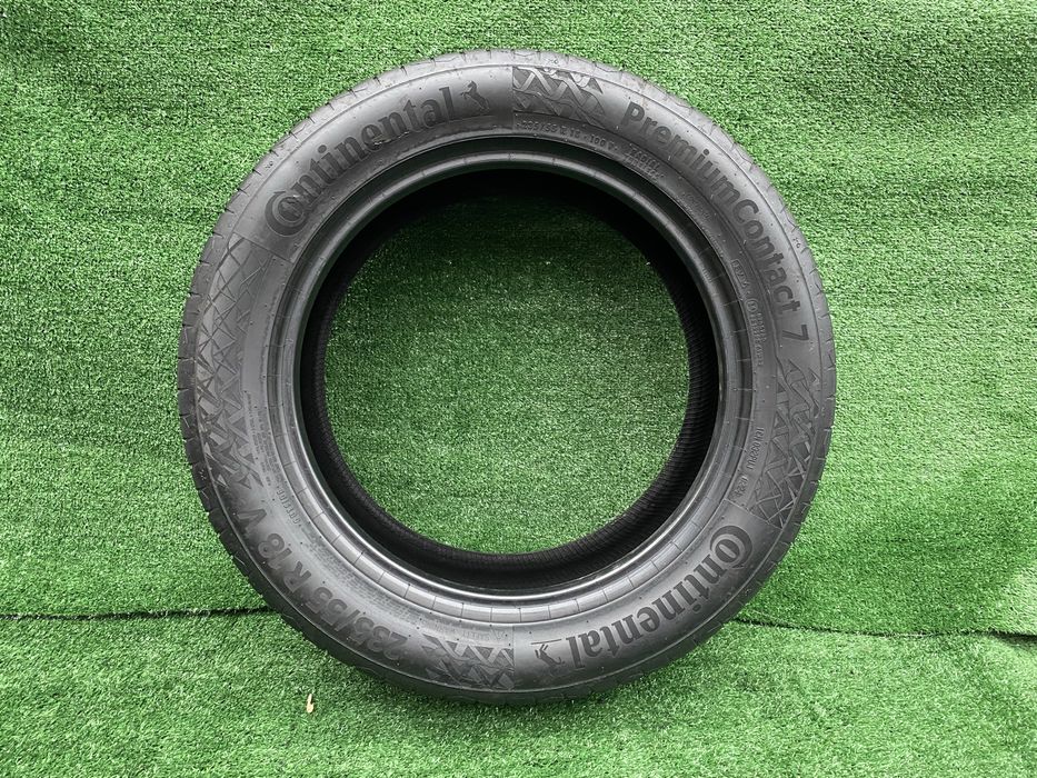 Set 4 anvelope vara 235 55 18 100V Continental Premium Contact 7 D0224