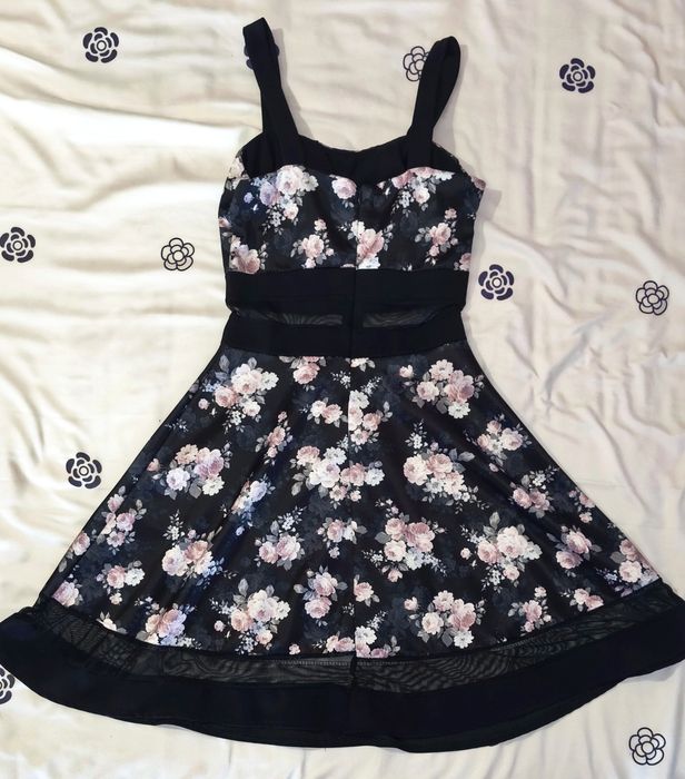 Rochie cu bustieră integrată