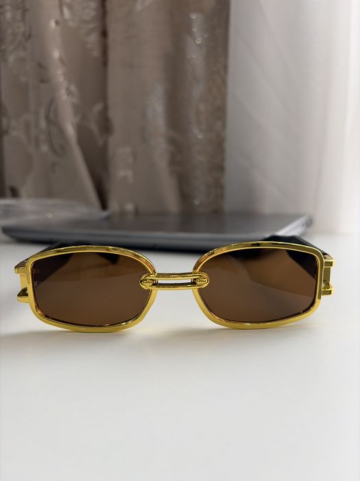 Очки солнцезащитные