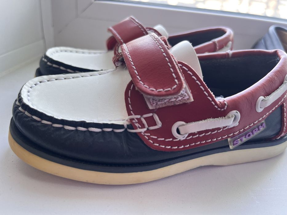 Продам две пары обуви детской