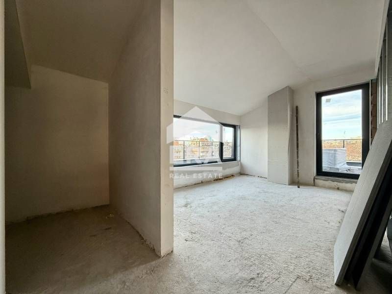 Южен четиристаен апартамент в бутикова сграда с АКТ 16 до Южен парк, к